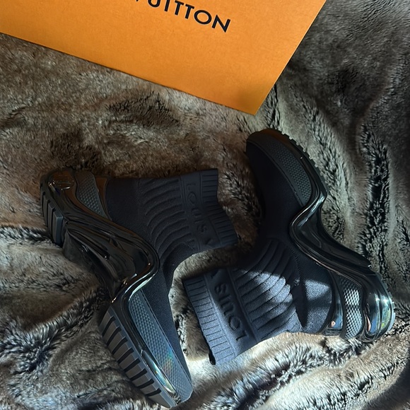 1000% authentic Louis Vuitton women’s archlight sneaker size 38 - Picture 4 of 6